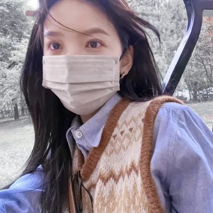 女王旅途海报